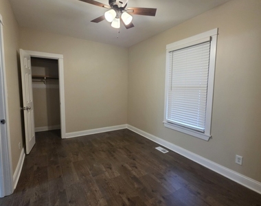 12019 S Perry Avenue - Photo Thumbnail 7