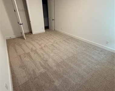 3134 Marbella Circle - Photo Thumbnail 8