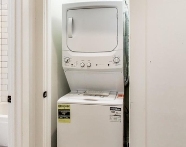 552 E 46th Place - Photo Thumbnail 9