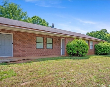 233 Tanglewood Drive - Photo Thumbnail 15