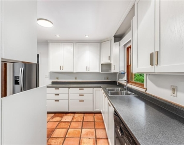 1469 Clairmont Road - Photo Thumbnail 9
