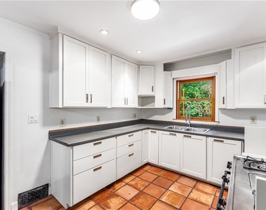 1469 Clairmont Road - Photo Thumbnail 8