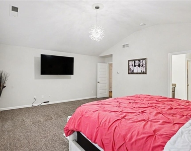 1241 England Terrace - Photo Thumbnail 8