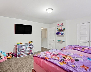 1241 England Terrace - Photo Thumbnail 17