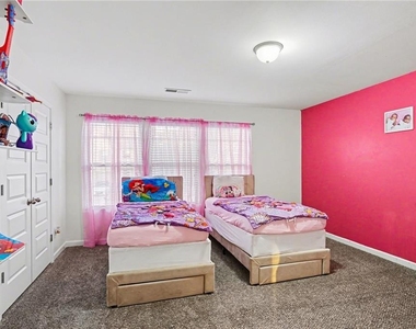 1241 England Terrace - Photo Thumbnail 16