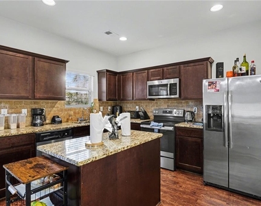 1241 England Terrace - Photo Thumbnail 6