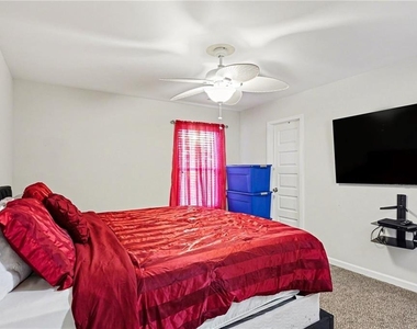 1241 England Terrace - Photo Thumbnail 13