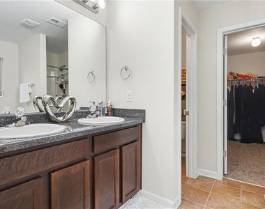 1241 England Terrace - Photo Thumbnail 10