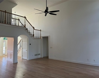 4782 Ellington Court - Photo Thumbnail 7