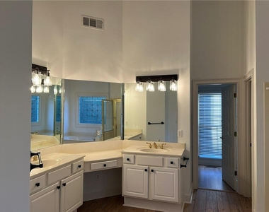 4782 Ellington Court - Photo Thumbnail 23