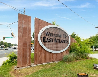 716 Stokeswood Avenue Se - Photo Thumbnail 14