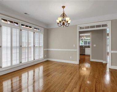 312 Declaire Way Ne - Photo Thumbnail 5