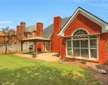 312 Declaire Way Ne - Photo Thumbnail 16