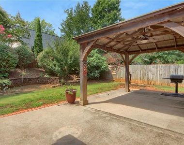 312 Declaire Way Ne - Photo Thumbnail 17