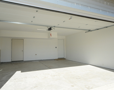 212 Walnut Street N - Photo Thumbnail 26