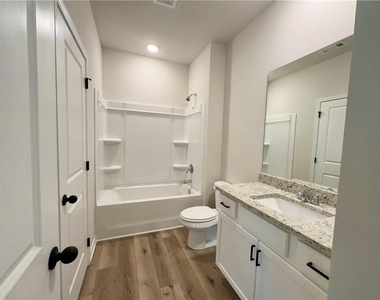 345 Rodeo Drive - Photo Thumbnail 11