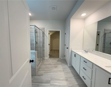 345 Rodeo Drive - Photo Thumbnail 15