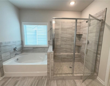 345 Rodeo Drive - Photo Thumbnail 16