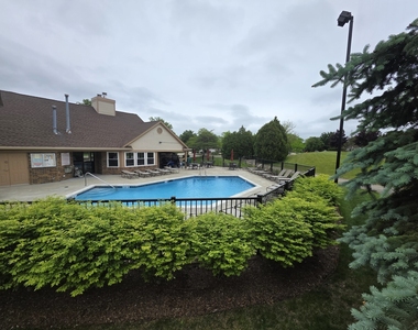 225 Willow Parkway - Photo Thumbnail 35