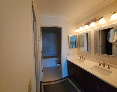 225 Willow Parkway - Photo Thumbnail 13