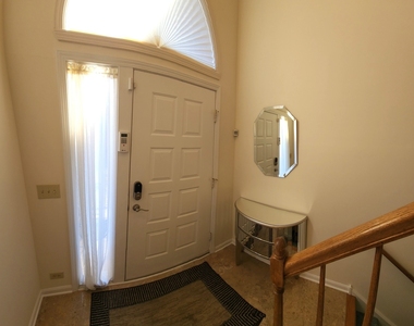 225 Willow Parkway - Photo Thumbnail 3