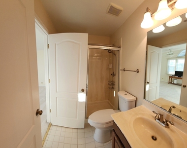 225 Willow Parkway - Photo Thumbnail 16