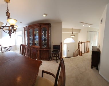 225 Willow Parkway - Photo Thumbnail 5