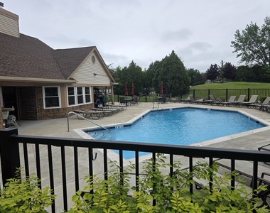 225 Willow Parkway - Photo Thumbnail 37