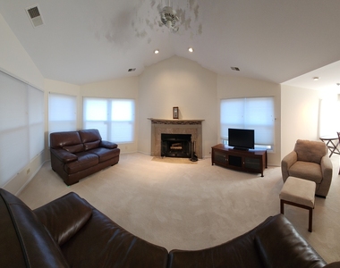 225 Willow Parkway - Photo Thumbnail 7