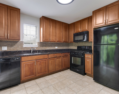 96 Gant Circle - Photo Thumbnail 5