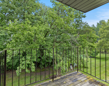 96 Gant Circle - Photo Thumbnail 8