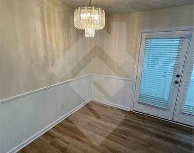 4267 Grogan Street Nw - Photo Thumbnail 12