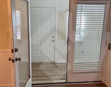 4267 Grogan Street Nw - Photo Thumbnail 14
