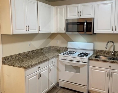 4267 Grogan Street Nw - Photo Thumbnail 9