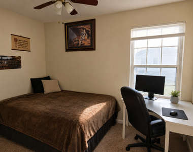 3416 Greenwich Lane - Photo Thumbnail 8