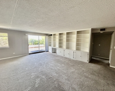 5s070 Pebblewood Lane - Photo Thumbnail 6