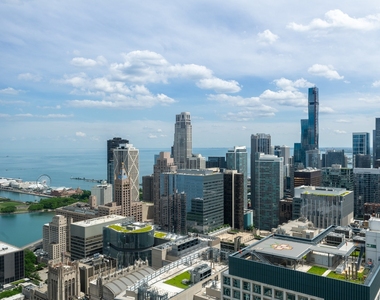 180 E Pearson Street - Photo Thumbnail 24