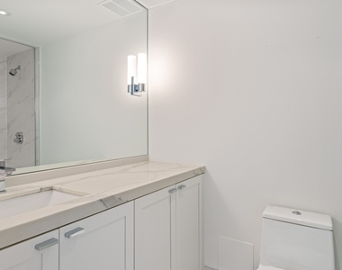 180 E Pearson Street - Photo Thumbnail 21