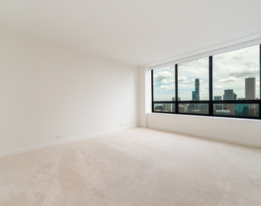 180 E Pearson Street - Photo Thumbnail 18