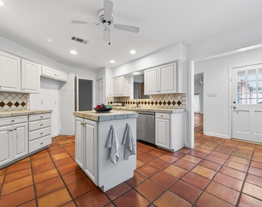5643 Piping Rock Lane - Photo Thumbnail 19