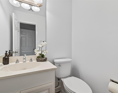 5643 Piping Rock Lane - Photo Thumbnail 30