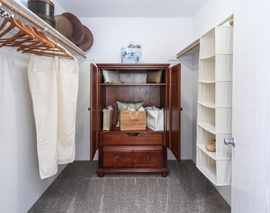 3560 Dixie Drive - Photo Thumbnail 3