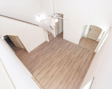 2106 Harmon Crest Court - Photo Thumbnail 25