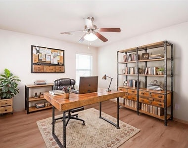 2106 Harmon Crest Court - Photo Thumbnail 29