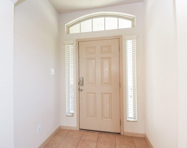 2106 Harmon Crest Court - Photo Thumbnail 3