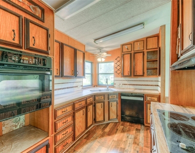 119 Monticello Street - Photo Thumbnail 5