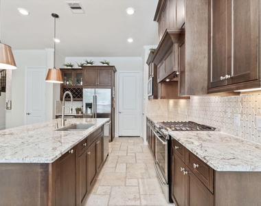 19 Silver Rock Drive - Photo Thumbnail 8