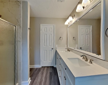 18811 Sandia Pines Drive - Photo Thumbnail 8