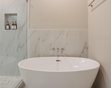5233 Hillman Street - Photo Thumbnail 17