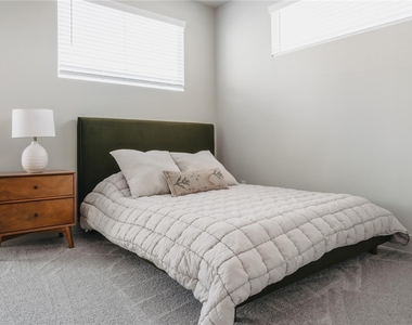 5233 Hillman Street - Photo Thumbnail 27